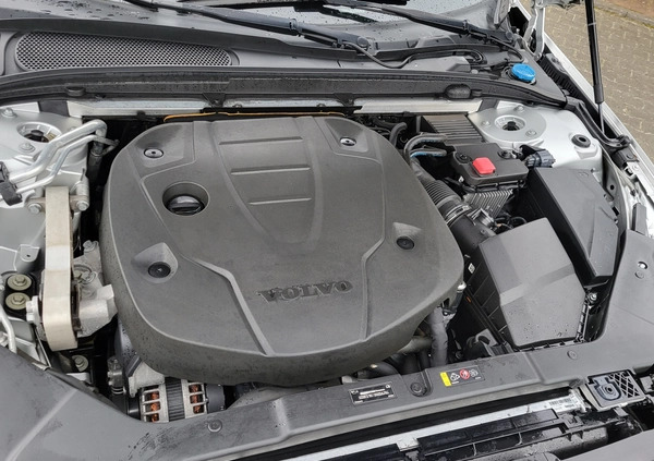 Volvo V60 Cross Country cena 84500 przebieg: 263000, rok produkcji 2020 z Gołdap małe 562